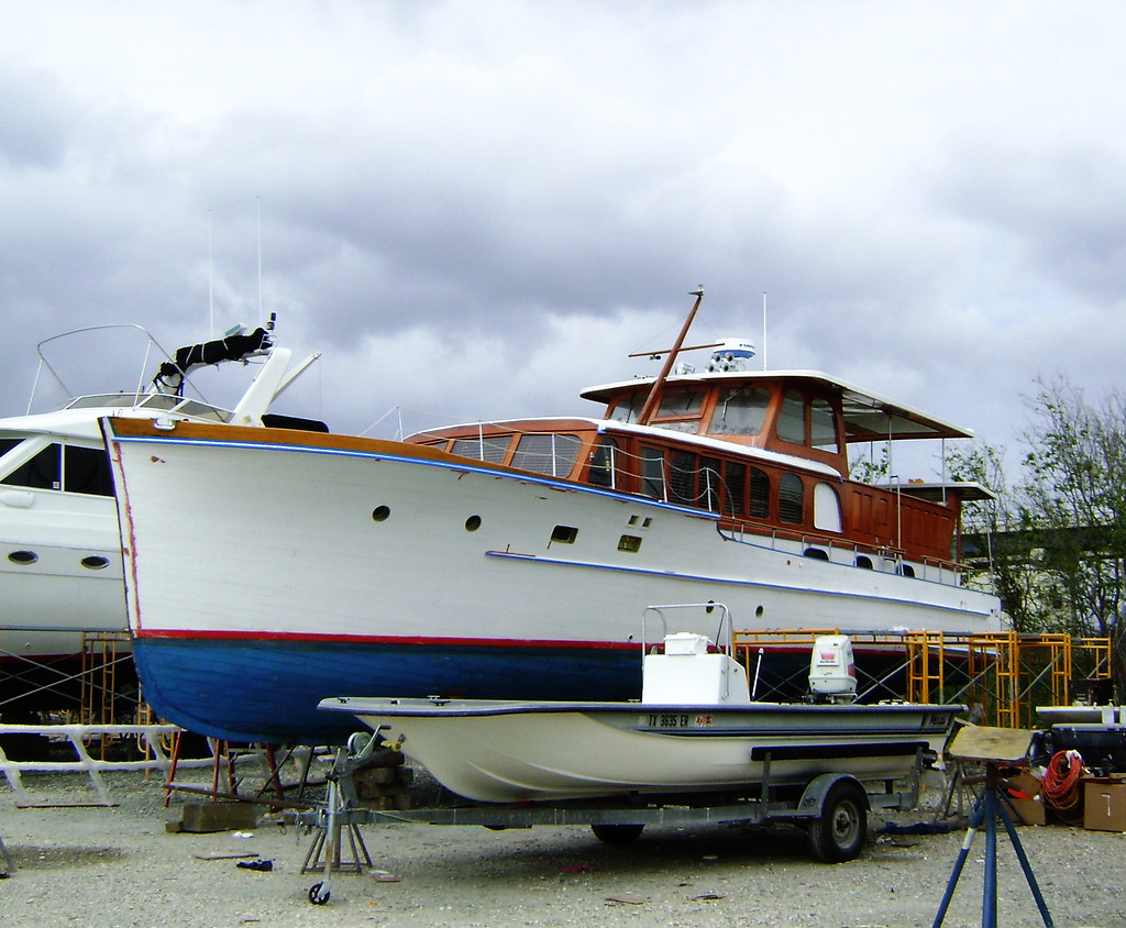 Classic Wooden Cruiser, Dickinson Bayou at Hwy 146, Texas 0404091518